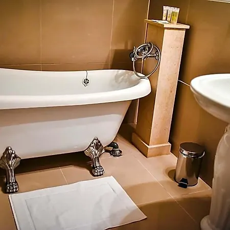 Hotel Zamek Kamenny Dvur