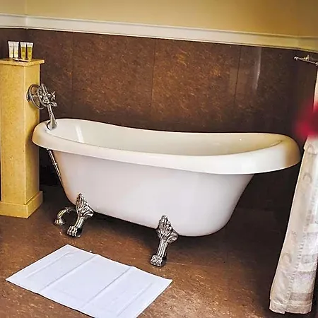 Zamek Kamenny Dvur 4*