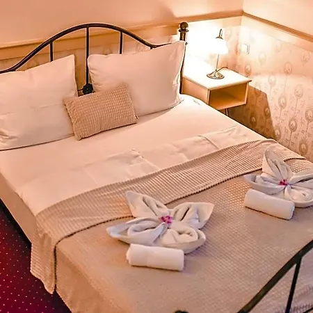 Zamek Kamenny Dvur Hotel Františkovy Lázně