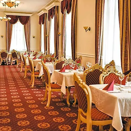 Hotel Zamek Kamenny Dvur