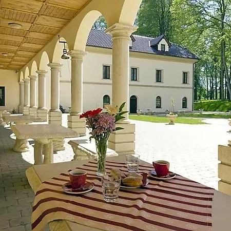 Hotel Zamek Kamenny Dvur