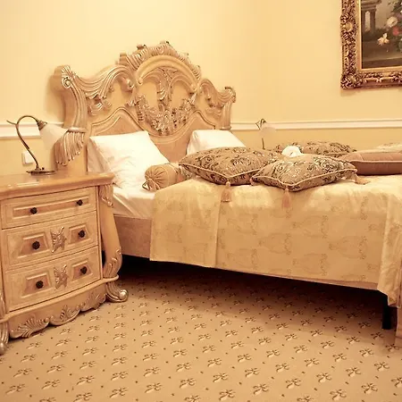 Zamek Kamenny Dvur 4*