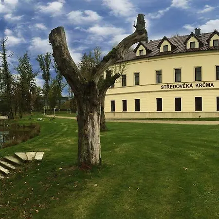 Zamek Kamenny Dvur 4* Františkovy Lázně