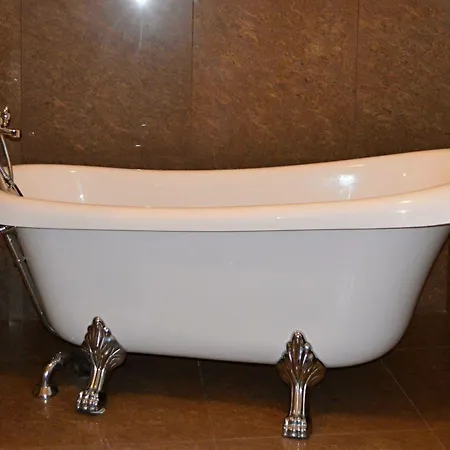 Zamek Kamenny Dvur 4*