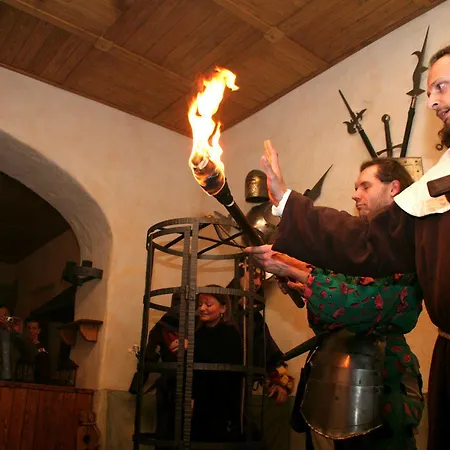 Zamek Kamenny Dvur 4* Františkovy Lázně