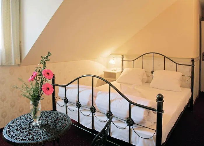 Hotel Zamek Kamenny Dvur 4*